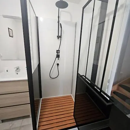 Les Fontaines Apartment *