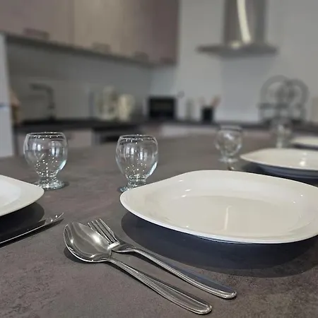 Les Fontaines Apartment